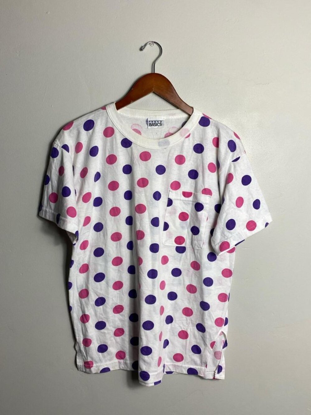 90s vintage white pink and purple polka dot T-shirt with front pocket
